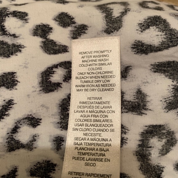 Chico’s Top - Picture 7 of 8